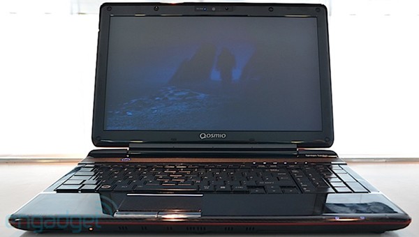 Ноутбук с 3D дисплеем Qosmio F750 (18 фото + видео)