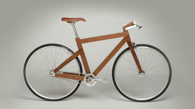 Деревянный велосипед (4 фото)