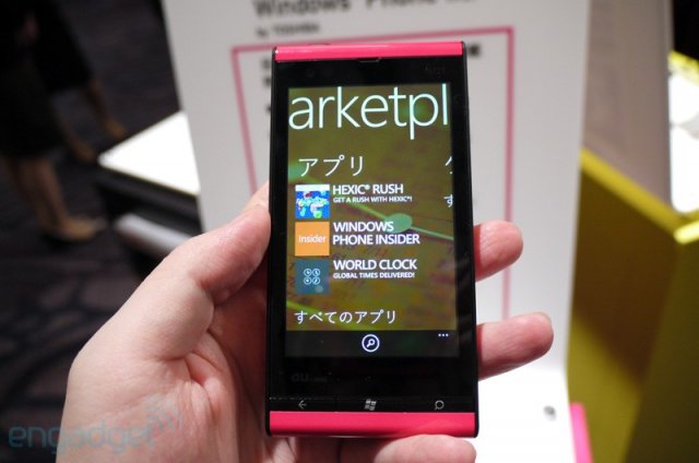 Первый телефон на Windows Phone Mango (15 фото)