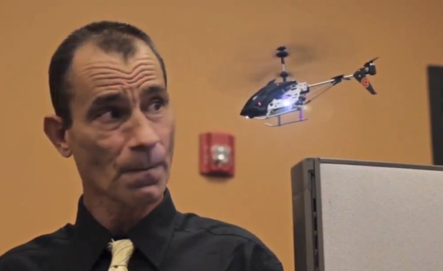 Griffin TC Helo - вертолет для iPhone (6 фото + видео)