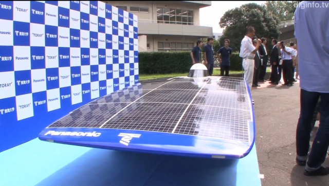 Японский автомобиль на солнечных батареях (видео)