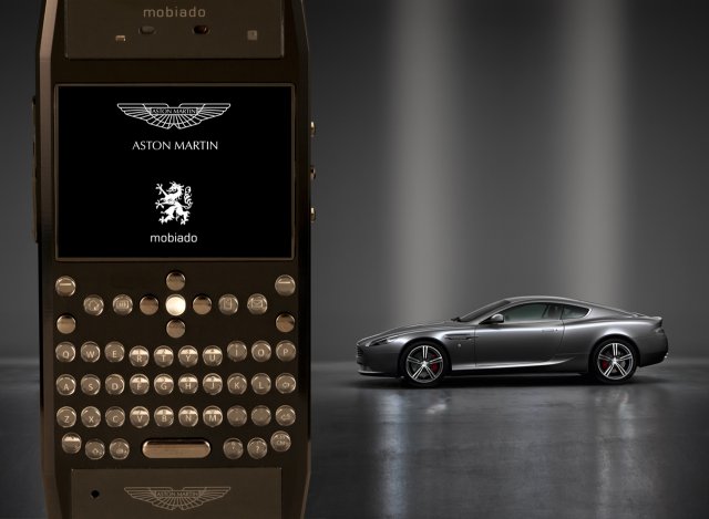Телефон Grand 350 Aston Martin (7 фото)