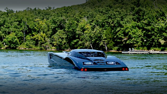 Автомобиль-амфибия Superboat (3 фото)