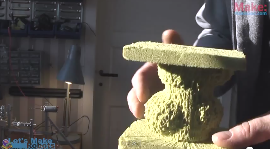 3D-фрезер из подручных материалов (видео)