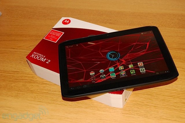 Живые кадры планшета Motorola Xoom 2 (22 фото + видео)