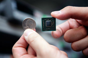 Intel начнет выпуск процессоров со встроенным WiFi и 4G