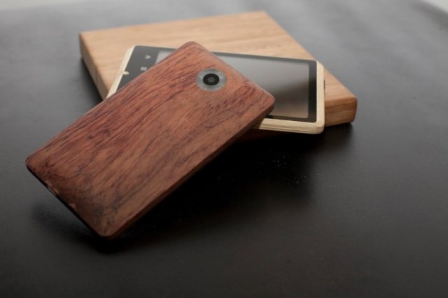 ADzero - смартфон в бамбуковом корпусе (8 фото)