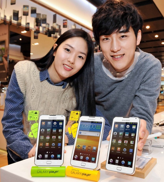 Samsung Galaxy Player 70 Plus - медиаплеер с двухъядерным процессором и 5'' дисплеем (6 фото)