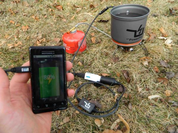 PowerPot Thermoelectric Generator Charges your Gadgets Using Fire (video)