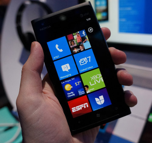 У Nokia Lumia 900 возникли проблемы с передачей данных