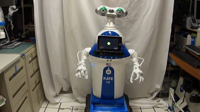 Домашний робот KATE 1.0 (видео)