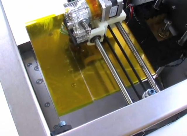 Бюджетный 3D-принтер от Solidoodle (видео)