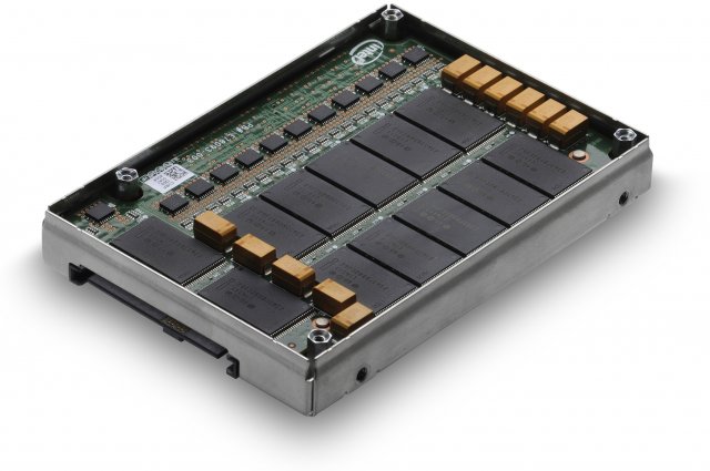 Hitachi GST анонсировала первый SSD-накопитель с 12-гигабитным SAS-интерфейсом
