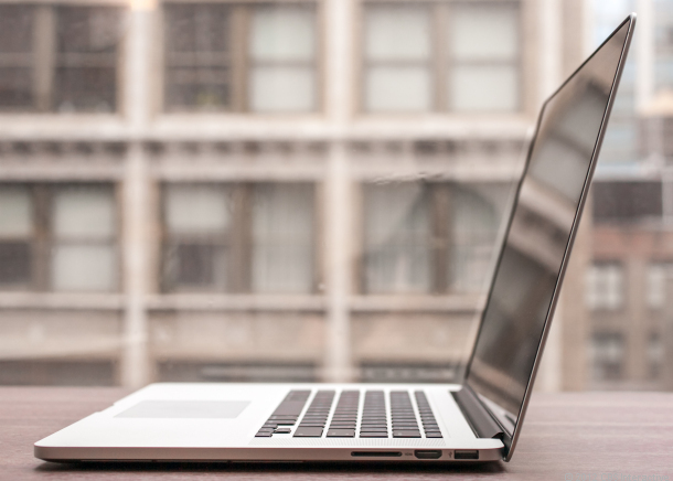 Apple задерживает поставки новых ноутбуков MacBook Pro