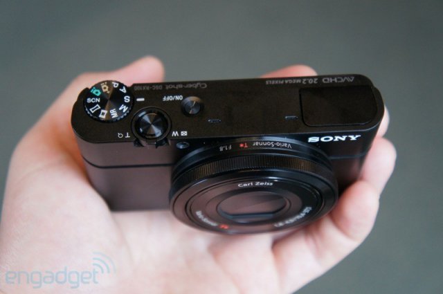 Sony Cyber-shot DSC-RX100 - камера с большой матрицей (14 фото)