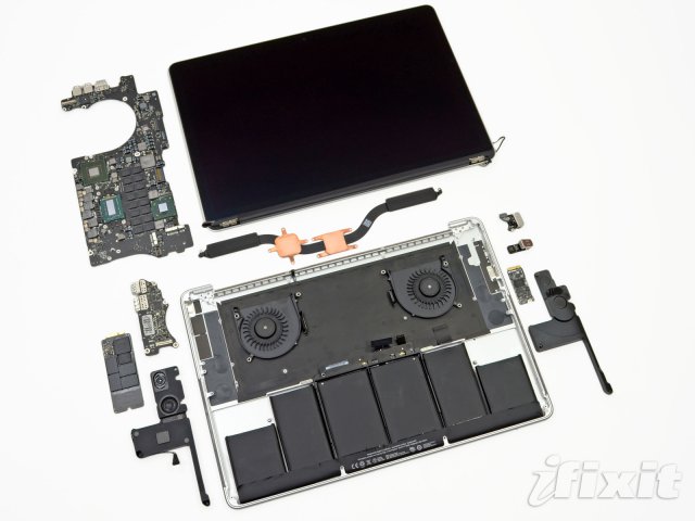 Новый MacBook Pro разобрали на части (21 фото)