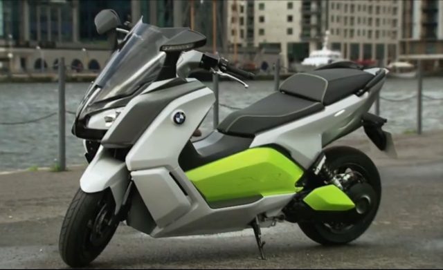 C Evolution - электрический скутер от BMW (видео)