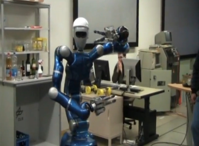 Немецкий робот, исполняющий танец из "Криминального чтива" (видео)