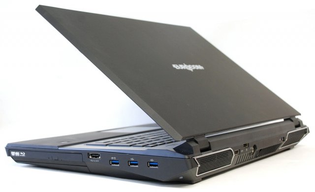 Eurocom Scorpius P370EM - очень мощный ноутбук (9 фото)