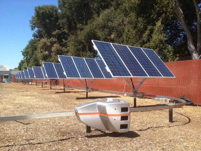 Интеллектуальная солнечная электростанция (4 фото + видео)