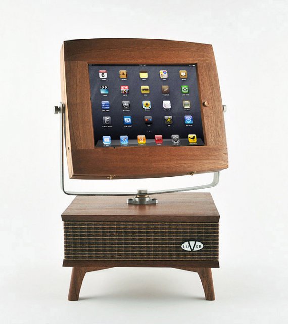 V-luxe  - винтажный телевизор из iPad (4 фото)