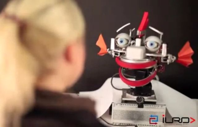 Эмоциональный робот из Германии (видео)