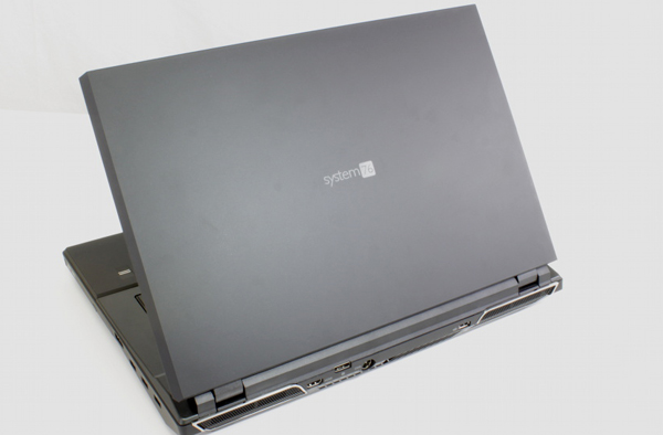Bonobo Extreme - игровой ноутбук на Ubuntu (7 фото)