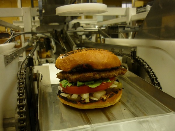 Робот по производству гамбургеров (7 фото)