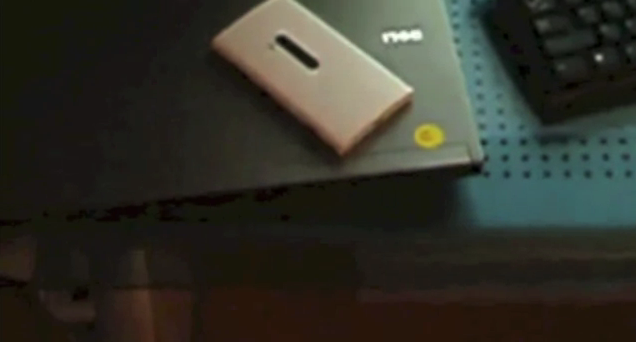 Nokia Lumia 920 способен самостоятельно перемещаться (видео)