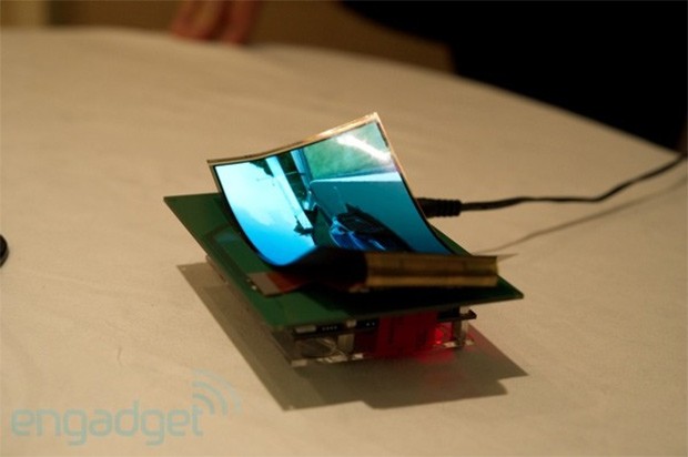 На CES 2013 Samsung покажет гибкие дисплеи