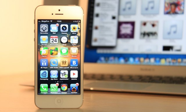 Apple iPhone 5 - в России уже с 14 декабря
