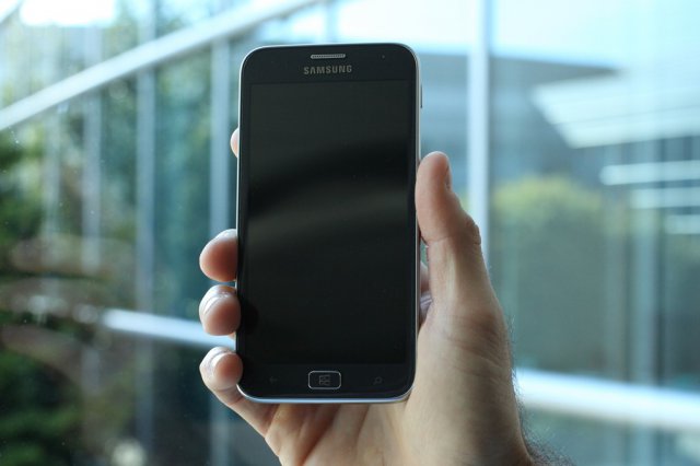 Стартовали продажи "виндафона" Samsung ATIV S (6 фото)