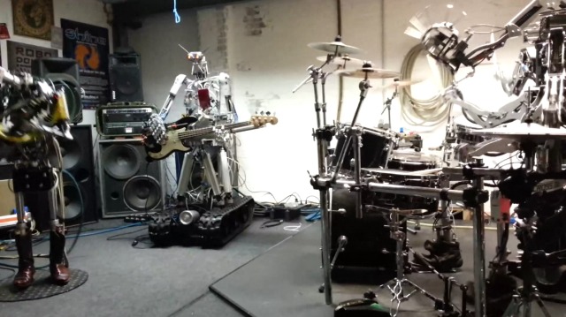 Compressorhead - музыкальная группа из 4 роботов (видео)