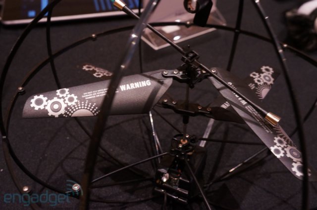Мысленное управление для летающего дрона (11 фото + видео)