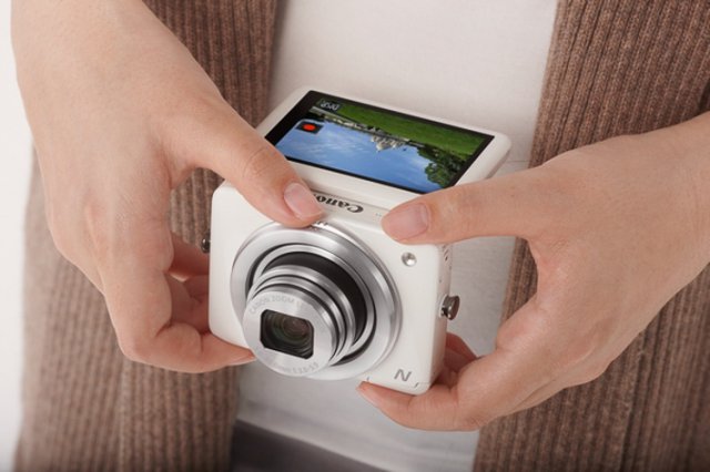 Canon PowerShot N - фотоаппарат с необычным дизайном (5 фото)