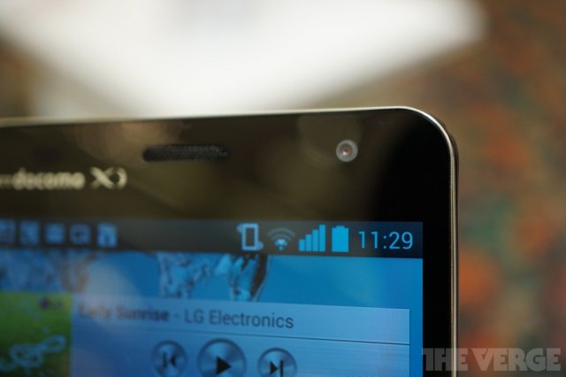 LG Optimus G Pro - живые фото и официальные характеристики смартфона (10 фото)