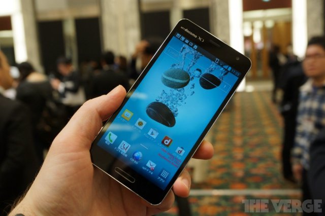 LG Optimus G Pro - живые фото и официальные характеристики смартфона (10 фото)