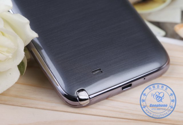 Китайский клон Samsung Galaxy Note II с HD-экраном всего за $160 (4 фото)