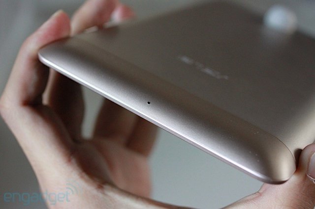 ASUS FonePad - бюджетный Android-планшет на процессоре Intel Atom (14 фото + видео)