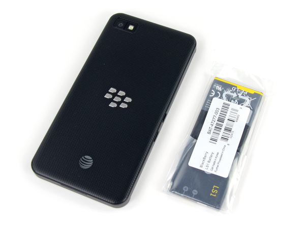 iFixit разобрали BlackBerry Z10 (13 фото)