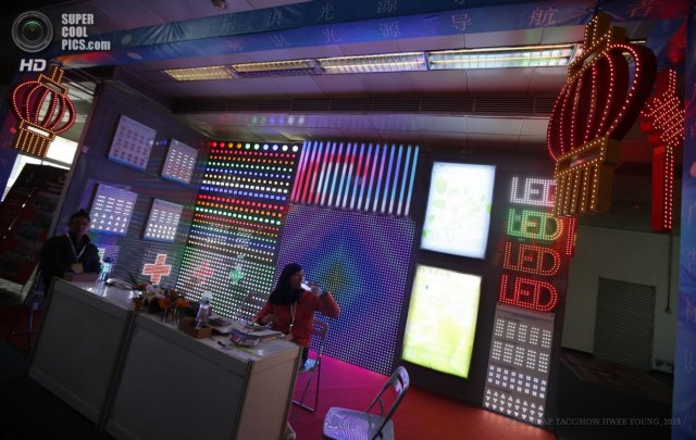 Выставка светодиодных технологий в Пекине (6 фото)