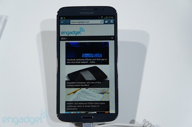 Живые фото и видео смартфона Samsung Galaxy Mega