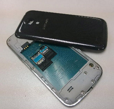 Живые фото Samsung Galaxy S4 mini (8 фото)