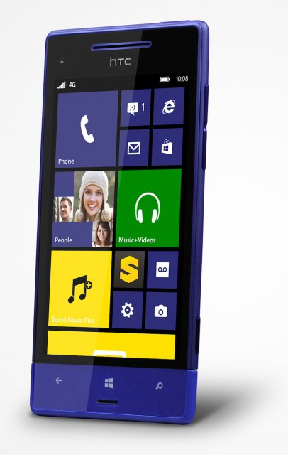 Смартфон HTC 8XT с мощным звуком BoomSound и Windows Phone 8