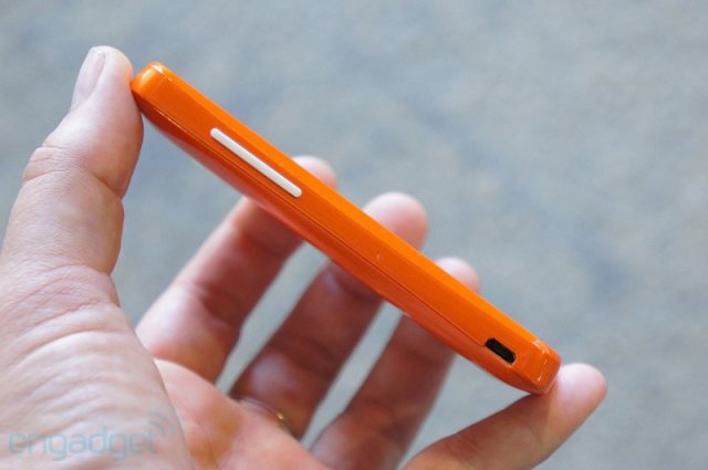 Alcatel OneTouch Fire and ZTE Open - cheap phones based on Firefox OS