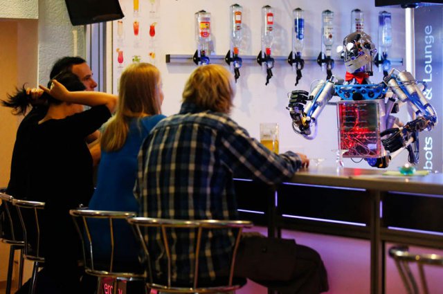 Робот-бармен