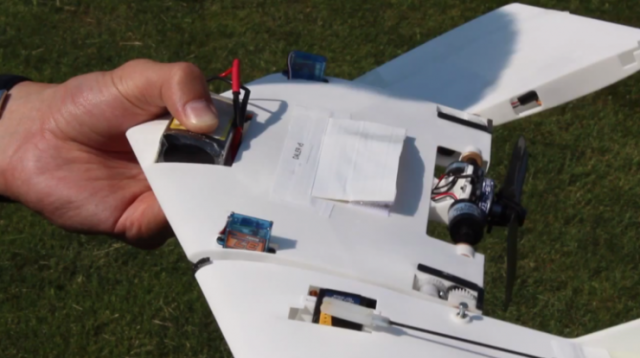 Летающий дрон-трансформер (видео)