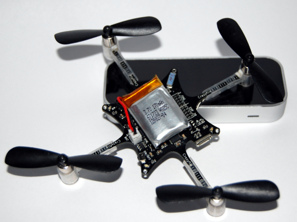 Crazyflie - миниатюрный дрон управляемый Leap и Kinect (2 видео)