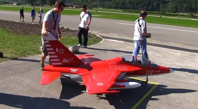 Радиоуправляемый Як-130 стал чемпионом международного шоу Jet World Masters (видео)