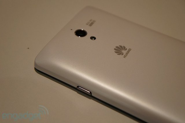 Ascend G700 - новинка в средней ценовой категории смартфонов Huawei (9 фото)